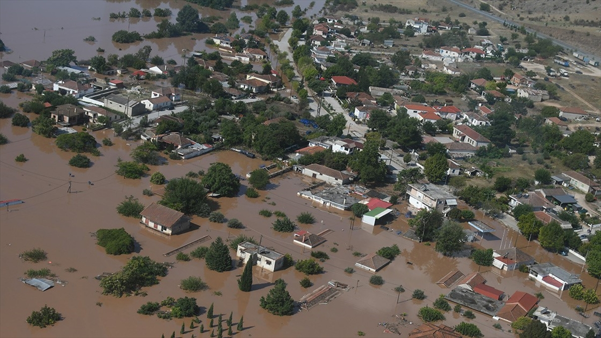 AB’den doğal afetler nedeniyle Yunanistan’a 2 milyar 250 milyon avroya kadar destek