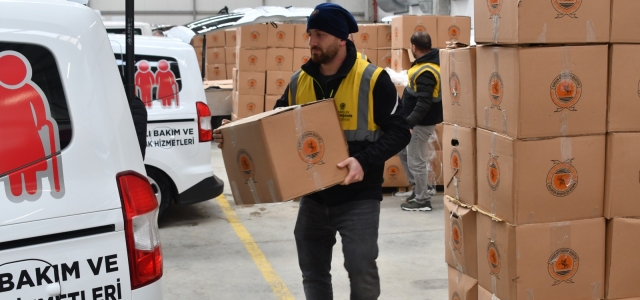 Büyükşehir’den ihtiyaç sahibi vatandaşlara destek sürüyor
