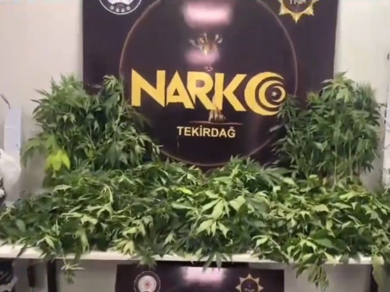 Kahraman Polis Memuru, Kalbi Duran Adamı Hayata Döndürdü