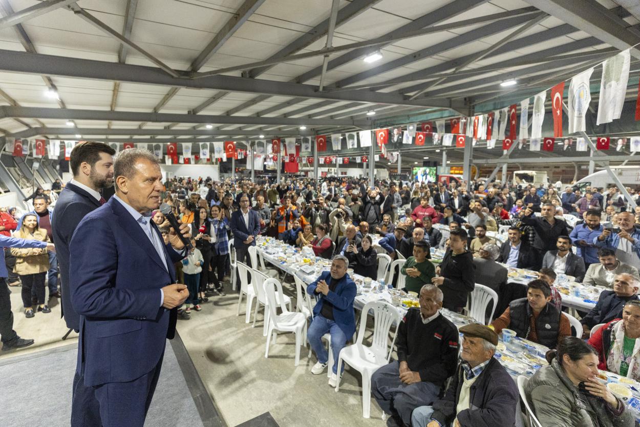 Başkan Seçer, Tarsus Halkı İle İftar Yaptı