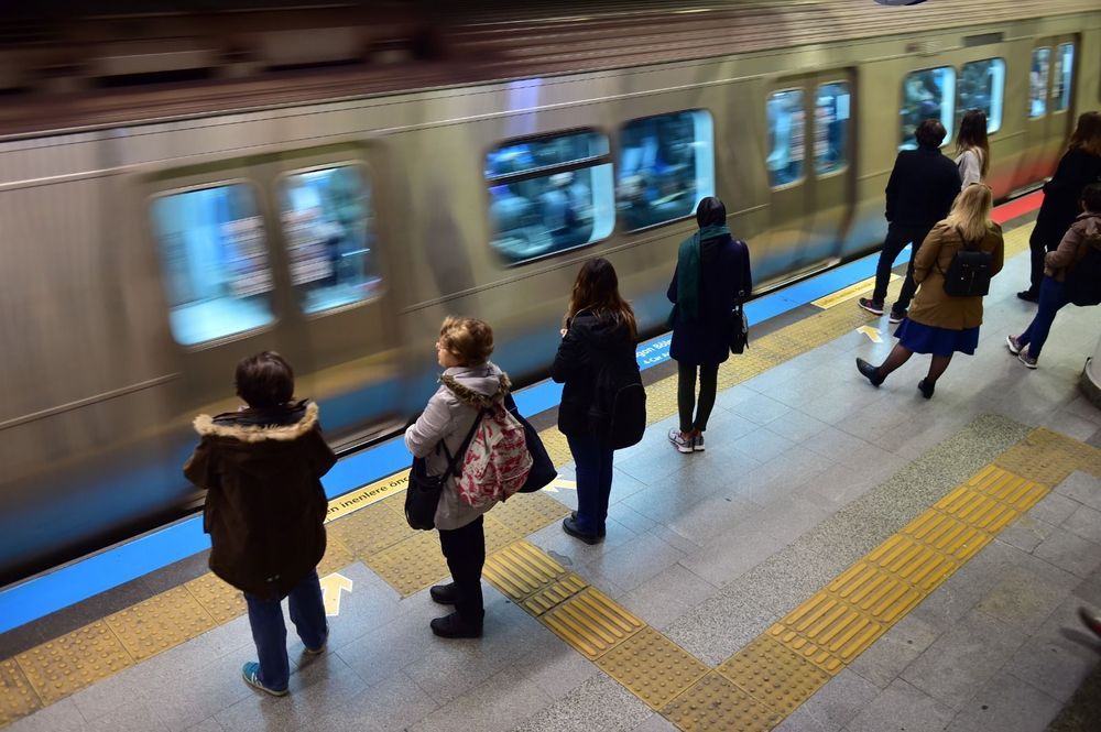 M5 ÜSKÜDAR-ÇEKMEKÖY METRO HATTINDA SEFERLER NORMALE DÖNDÜ