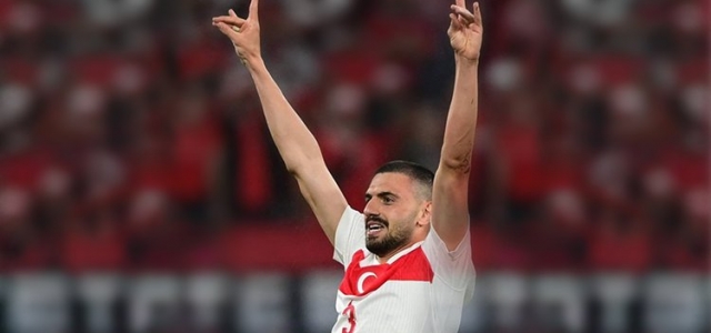 Başkan’dan A mi̇lli̇ futbol takımı’na tebri̇k