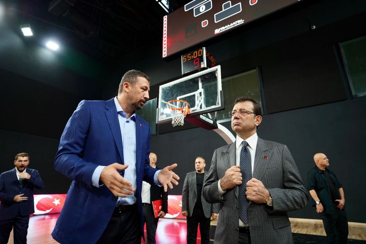 Basketbol Gelişim Merkezi’ni Gezdiler