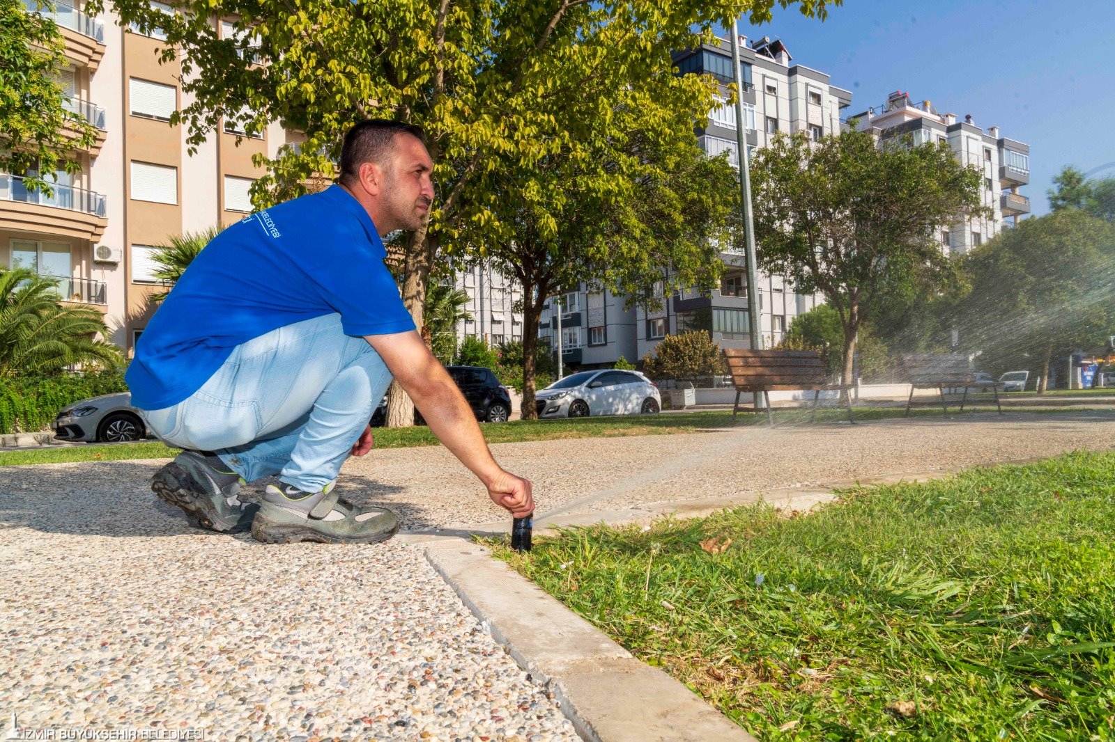 İzmir’in parklarında akıllı sulama dönemi