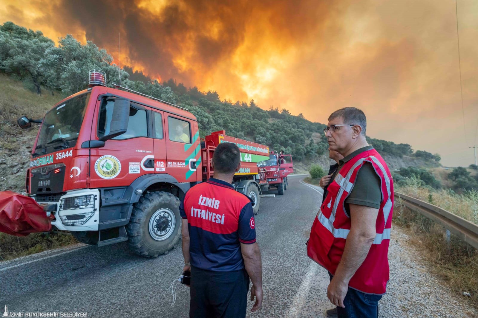 Başkan Tugay Ödemiş’te yangın bölgesinde
