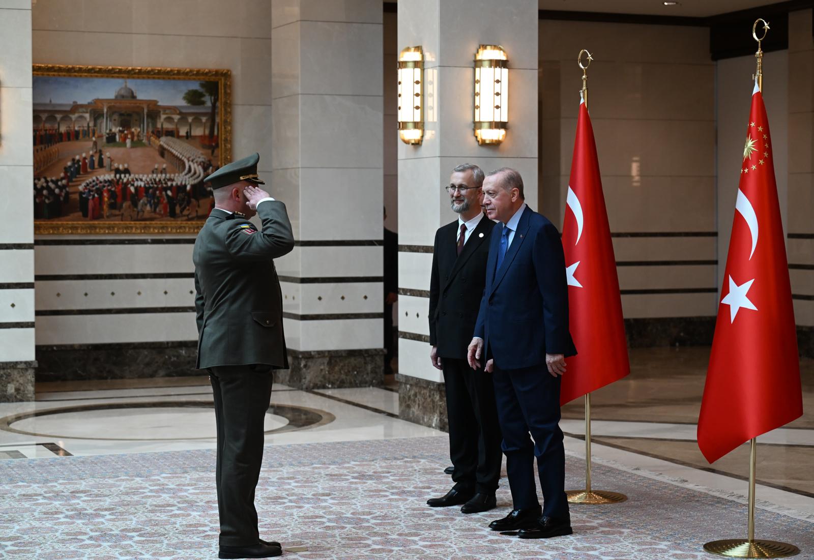 Cumhurbaşkanı Erdoğan, Ukrayna, Slovak Cumhuriyeti, Özbekistan ve Cezayir büyükelçilerini kabul etti