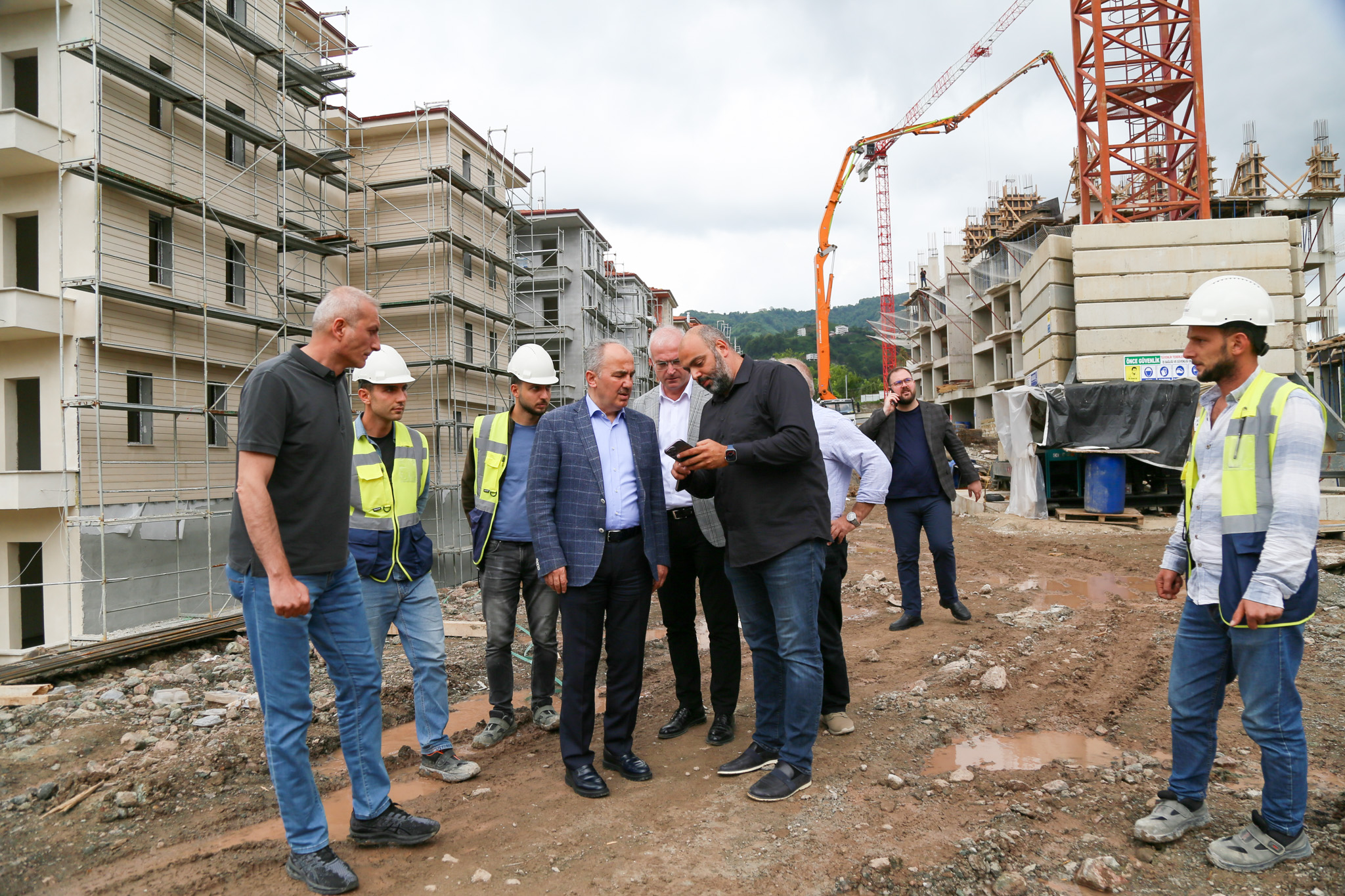 Başkan Metin, Yağlıtaş Kentsel Dönüşüm Projesini Yerinde İnceledi