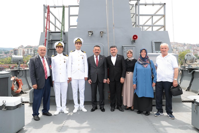 Vali Osman Hacıbektaşoğu, Gümrük Müdürlüğü ve TCG Tuzla Gemisini Ziyaret Etti
