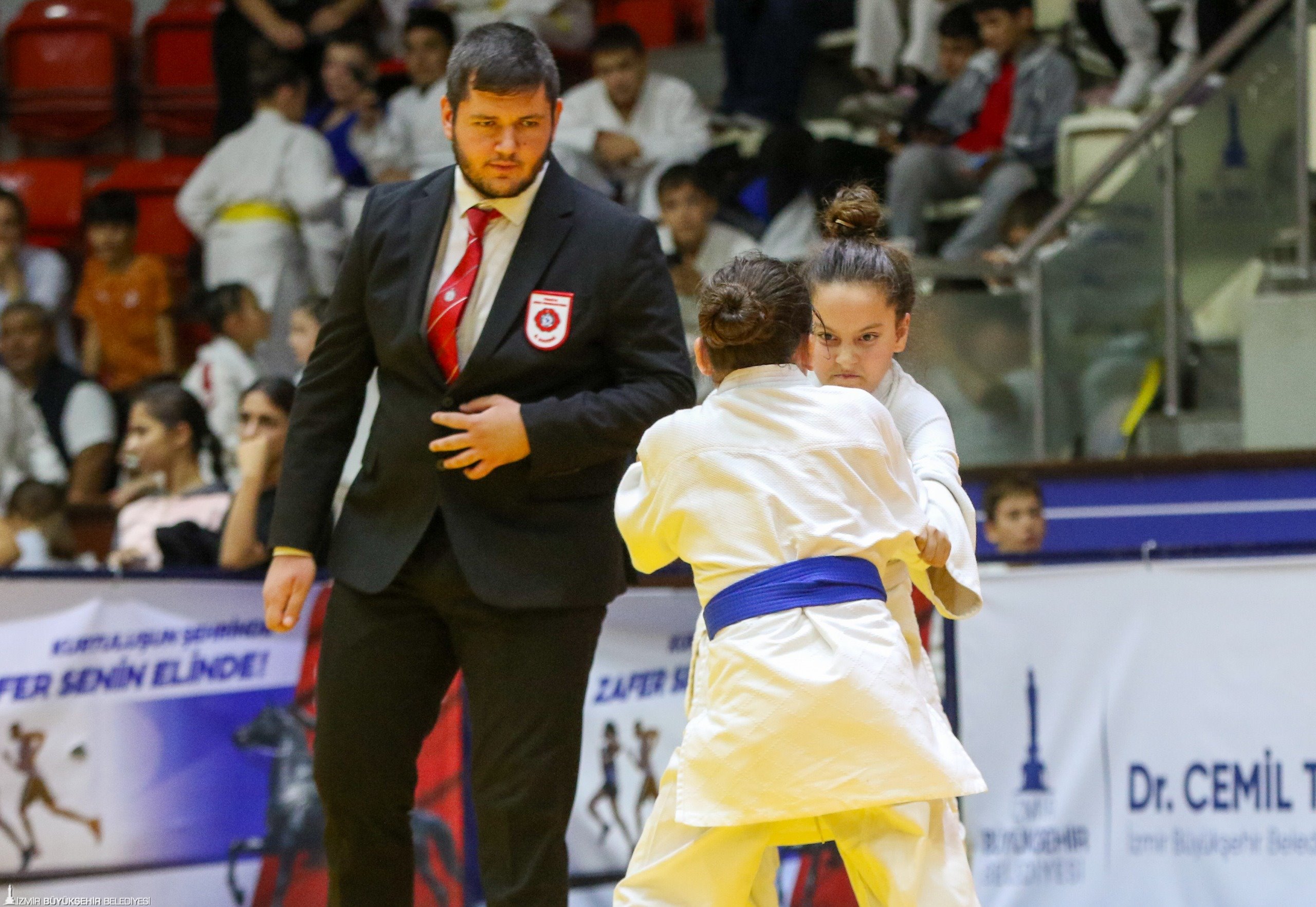 Minik sporcular Cumhuriyet için ter döktü