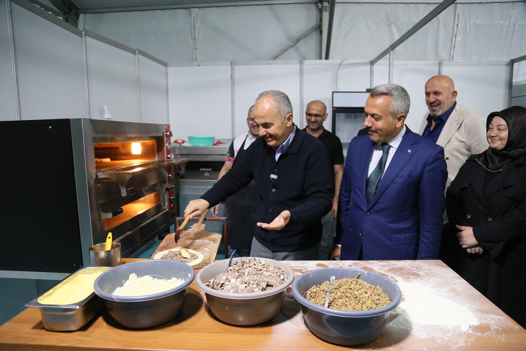 Vali Baydaş Ve Başkan Metin Rize Gastronomi Günlerini Ziyaret Etti