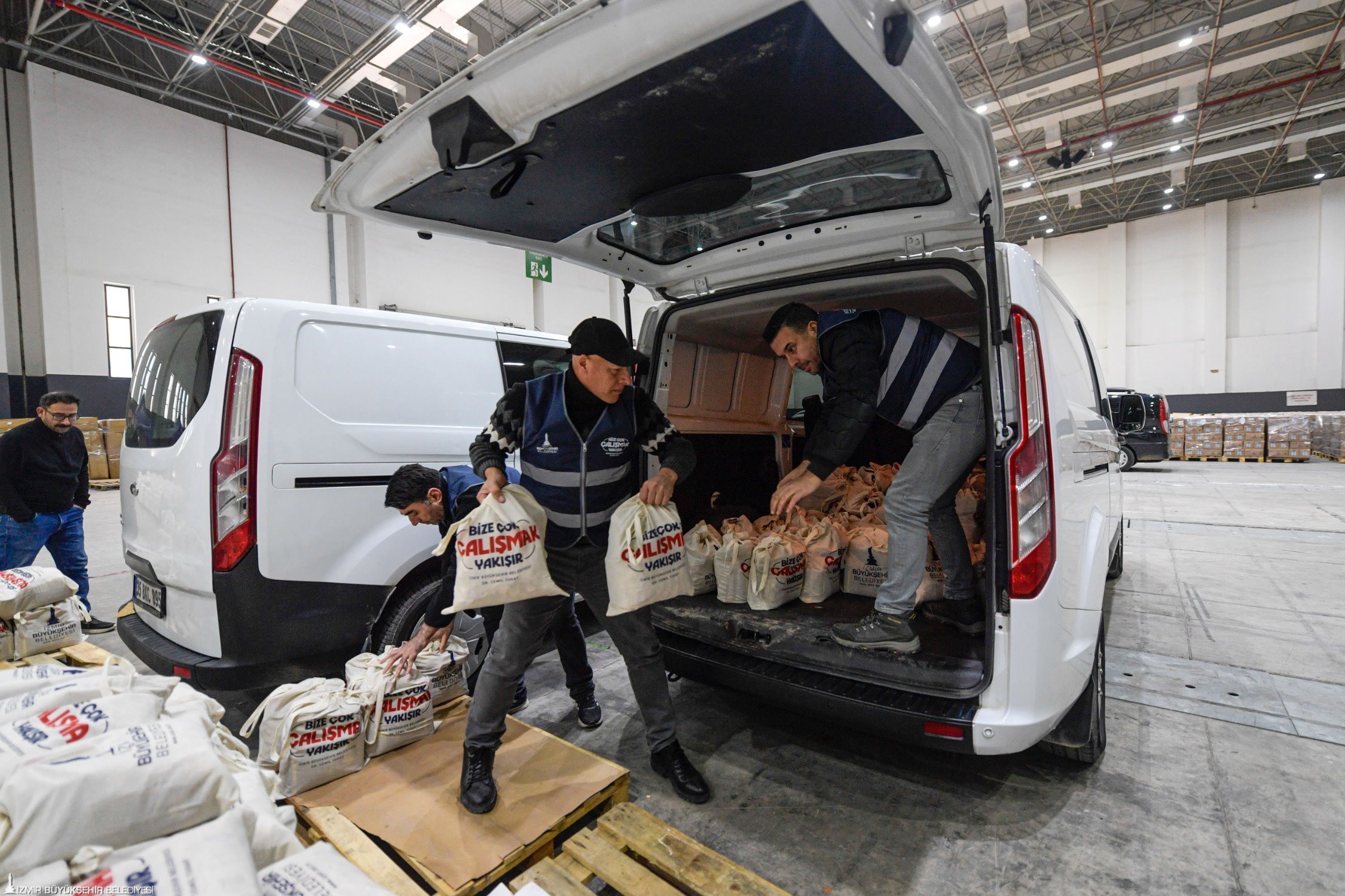 24 bin haneye kahvaltı paketi dağıtımı başladı