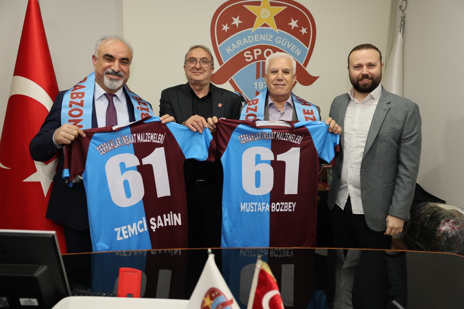 Gençler istedi, Başkan Bozbey yeniliyor