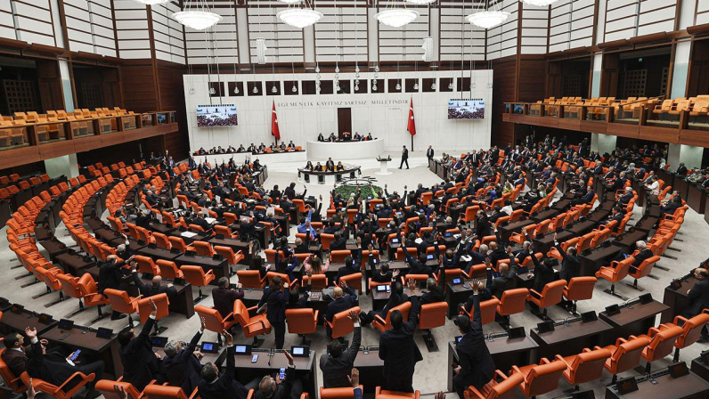 TBMM’de Öğrenci Affı ve Yükseköğretim Düzenlemelerinde İlk 13 Madde Kabul Edildi