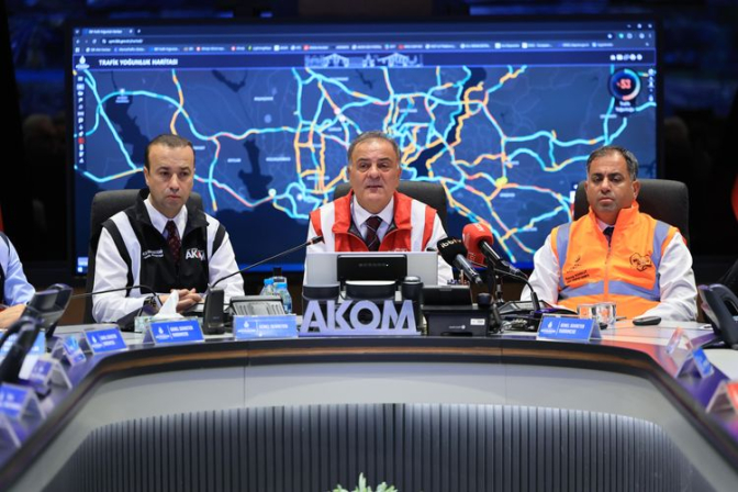 İstanbul’da Ders Zili Çaldı