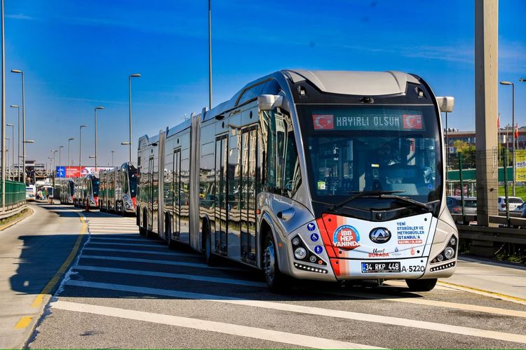 İstanbul’un Yeni Metrobüsleri Hizmete Başladı